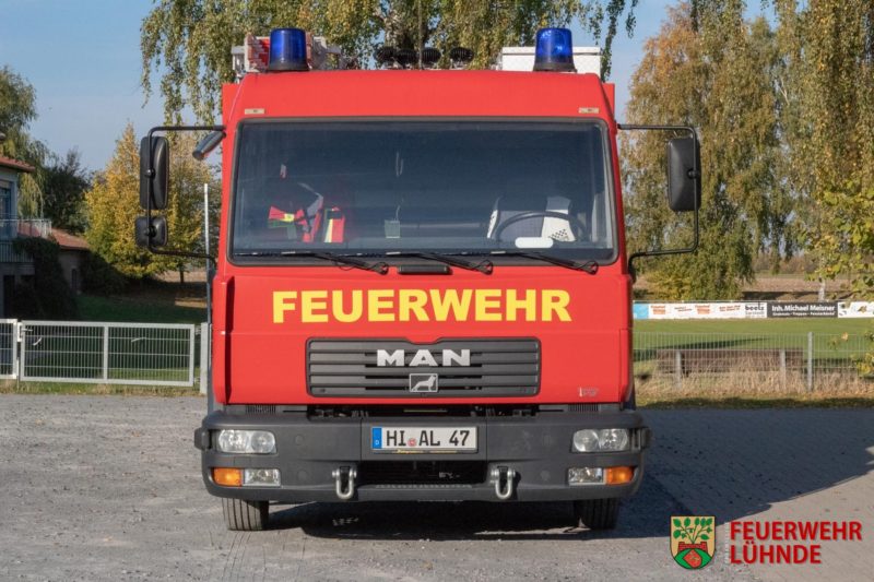 H0 – Baum auf Straße (19-2023)