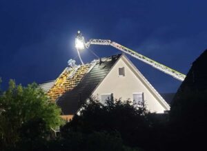 Mehr über den Artikel erfahren B2 – Dachstuhlbrand (07-2023)